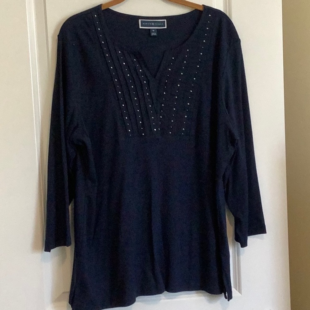 Navy blue top